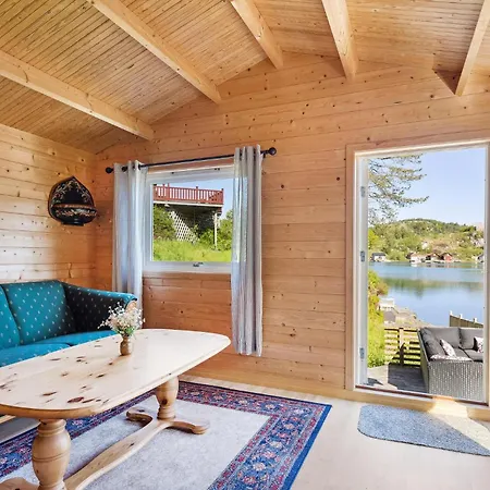 3 Bedroom Awesome In *