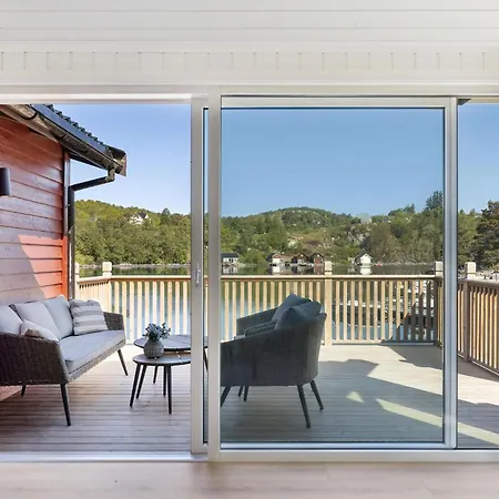 3 Bedroom Awesome In