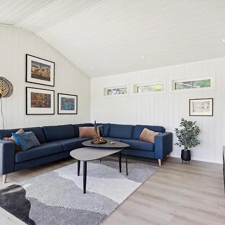 3 Bedroom Awesome In Ferienhaus *