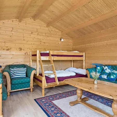 3 Bedroom Awesome In Nyaraló Sveio